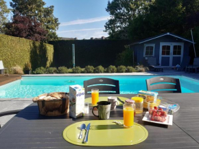 CHEZ NOUS